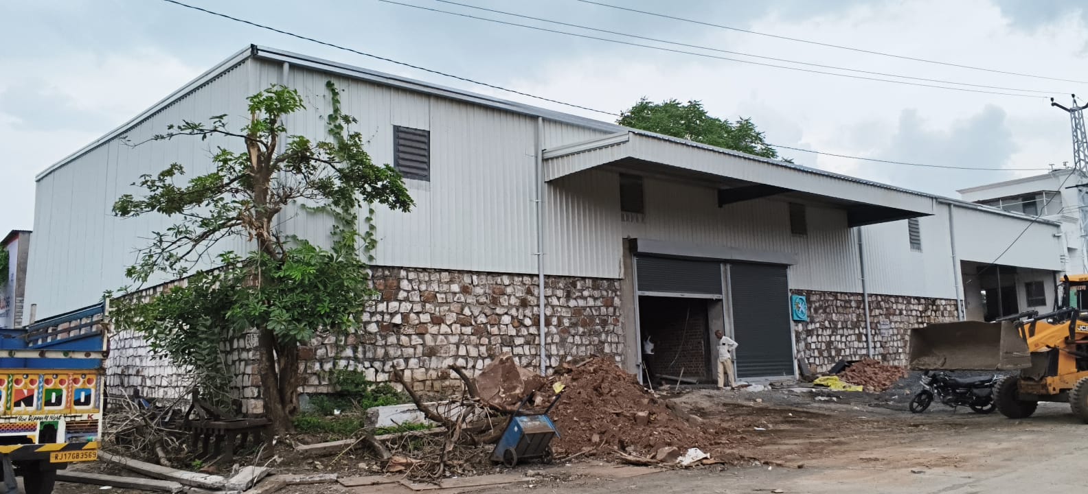 Kaushal Sales Bajaj Showroom Steel Structure